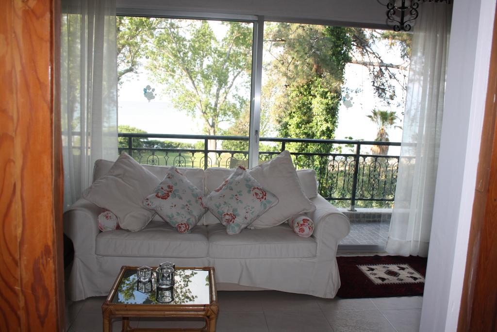 Lefka Apartment Ханиоти Екстериор снимка