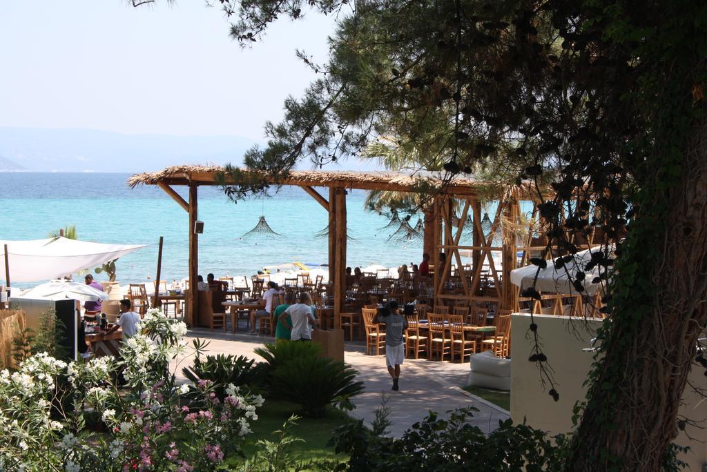Lefka Apartment Ханиоти Екстериор снимка