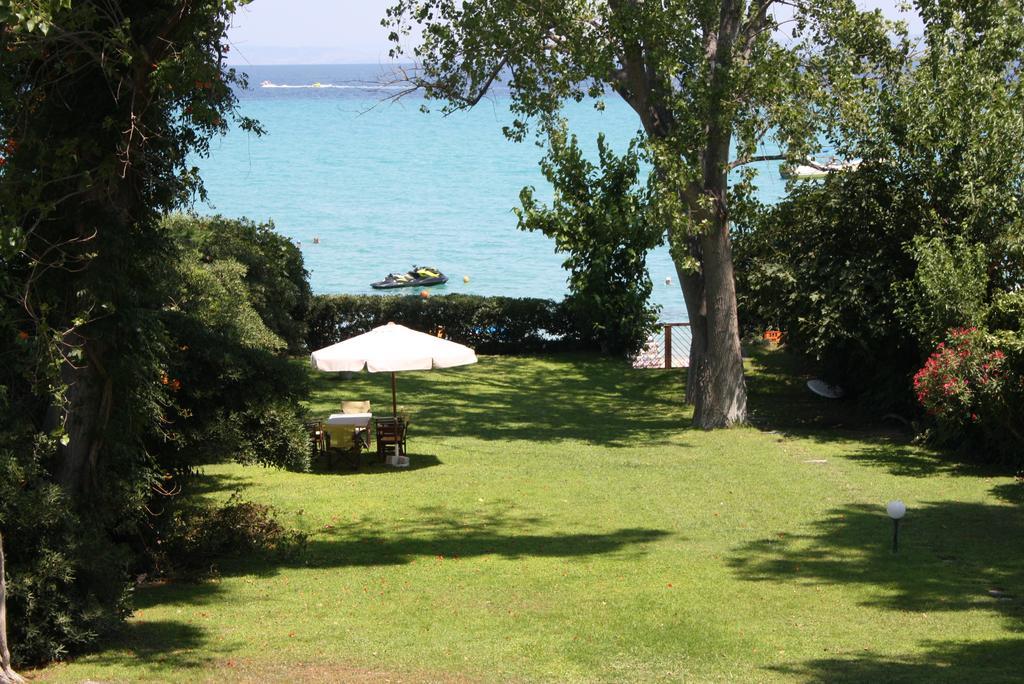 Lefka Apartment Ханиоти Екстериор снимка