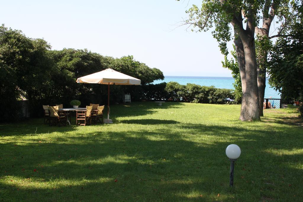Lefka Apartment Ханиоти Екстериор снимка