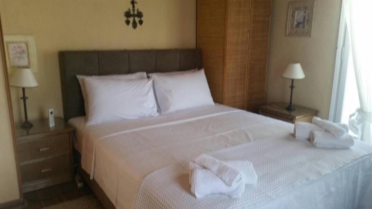 Lefka Apartment Ханиоти Екстериор снимка